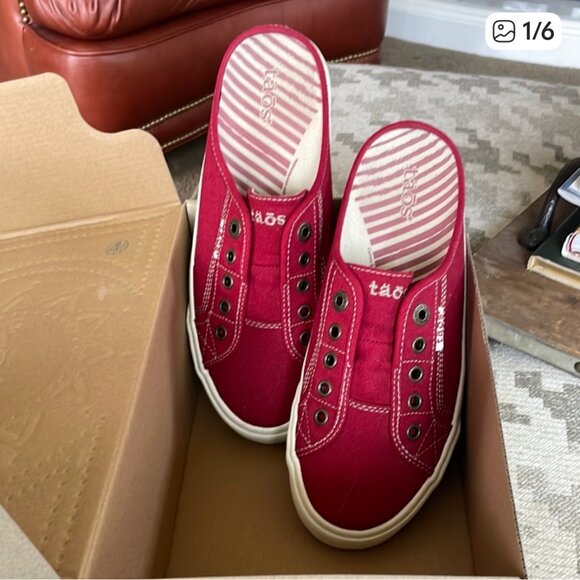 Taos Red Canvas Slip on Kicks - Picture 1 of 5